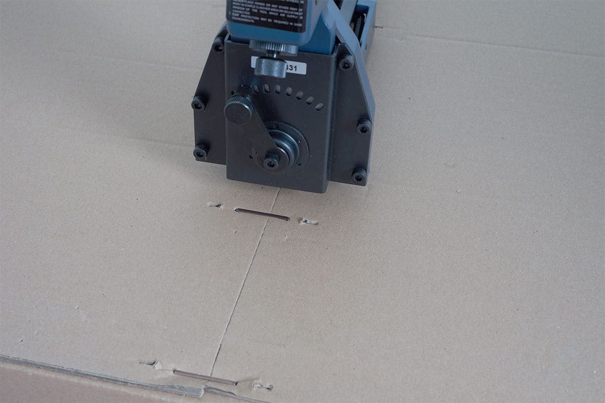 Handbetriebener Kartonhefter HB-18 (22-35 und 18-22mm)
