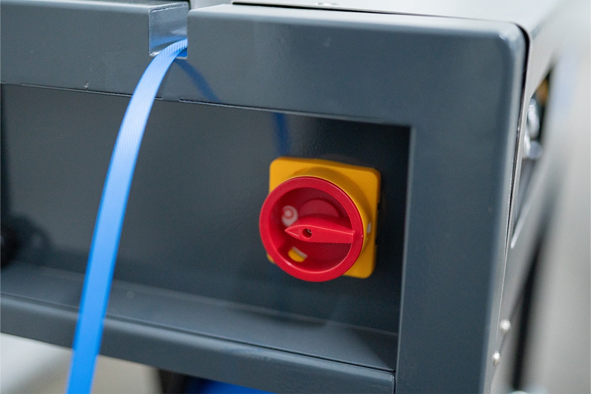  S-555N Halbautomatische Umreifungsmaschine