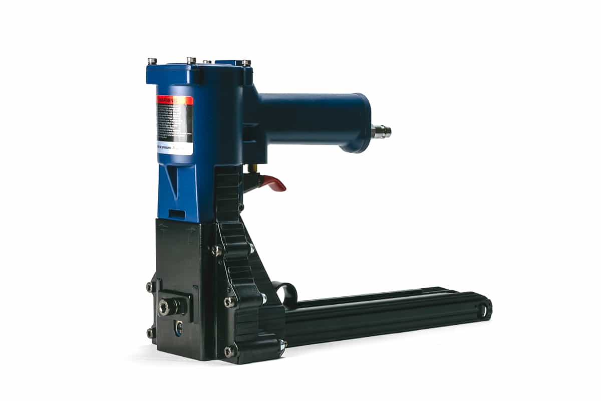 Pneumatischer Kartonhefter HB-18 (22-35 und 18-22mm) Pneumatischer Kartonhefter HB-18 (22-35 und 18-22mm)