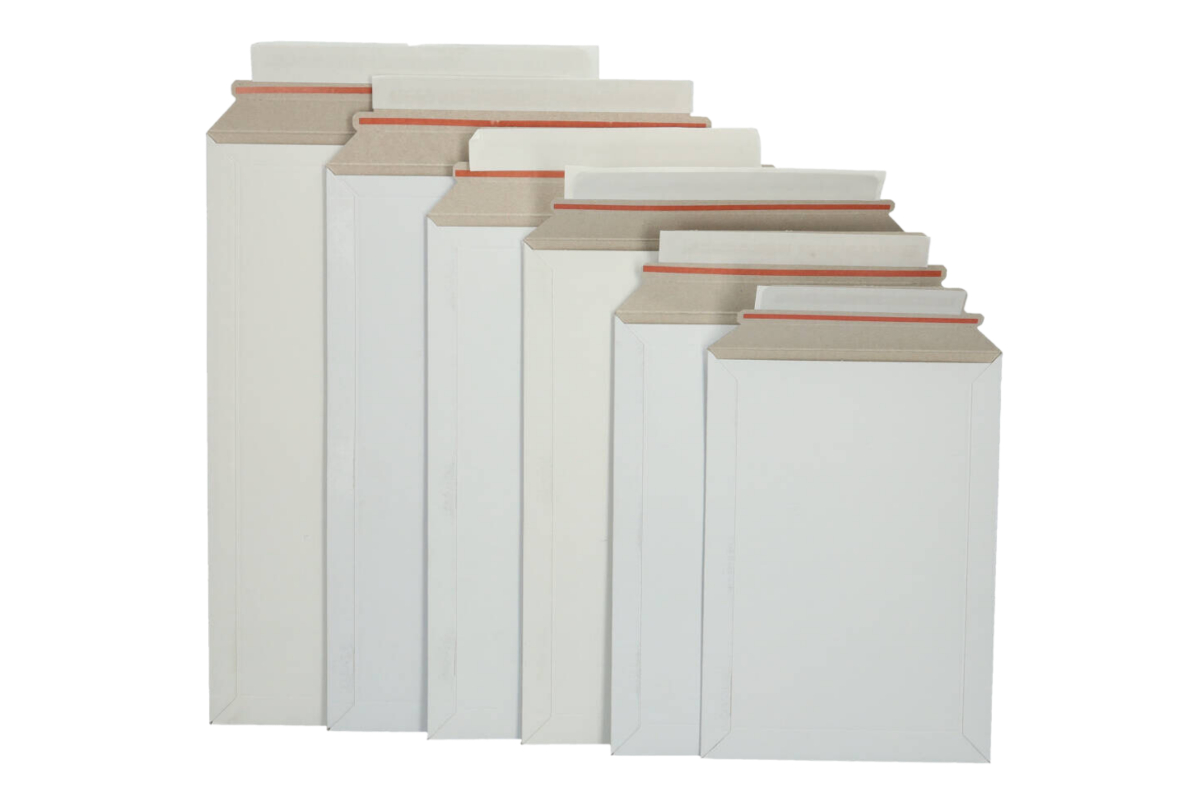 Witte kartonnen enveloppen 1