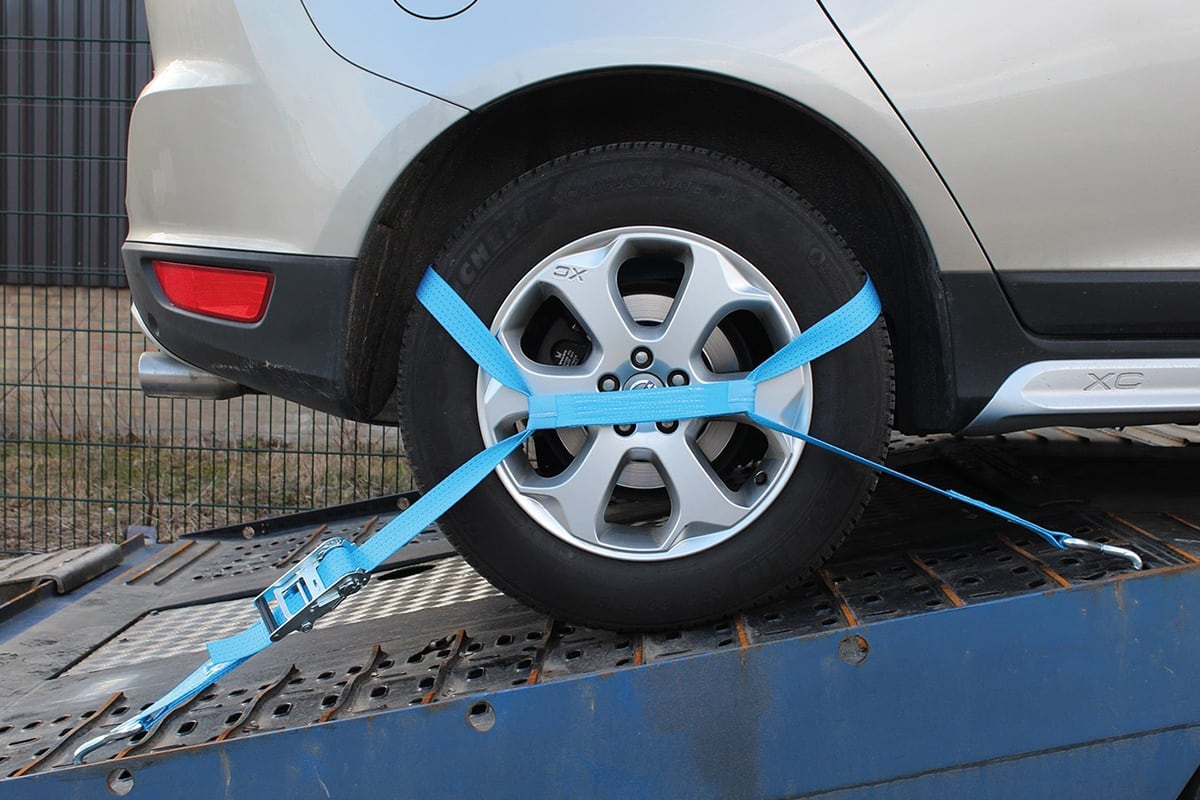 Auto-Transport-Spanngurt mit Zwischenband und Fingerhaken
